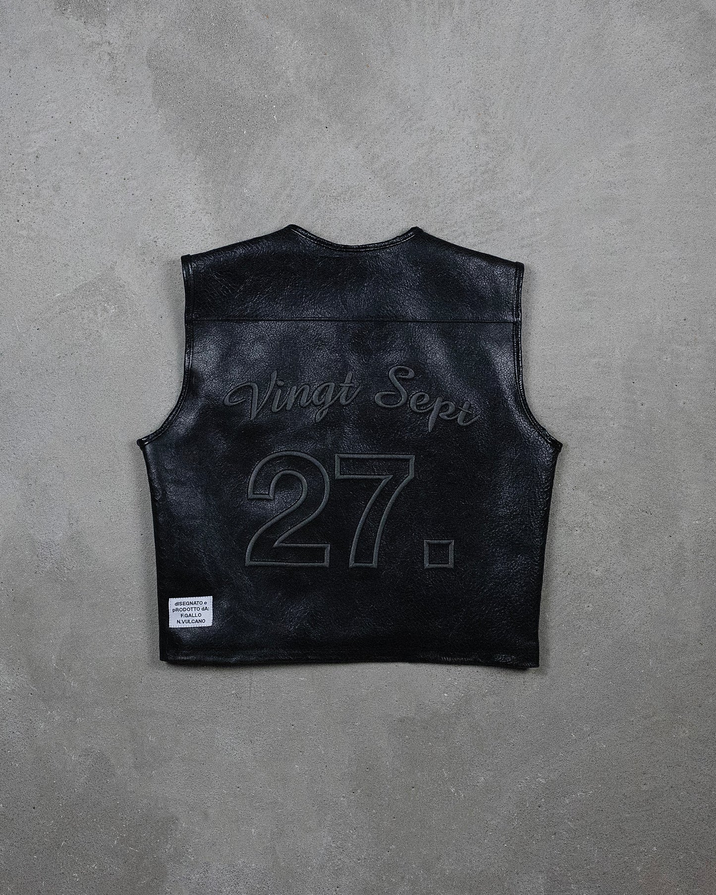 BLACK VEST